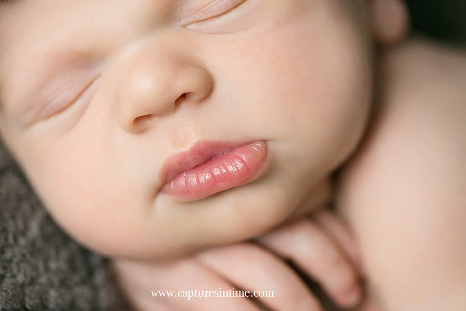 newborn photographer macro of newborn baby's lips